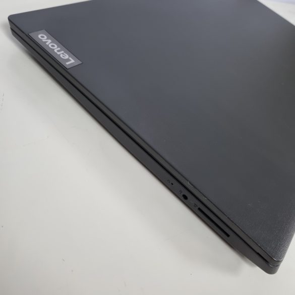 Lenovo V15-ADA 15,6" (Ryzen5 3500U, 8GB RAM, 256GB SSD,  Vega8, Win11)