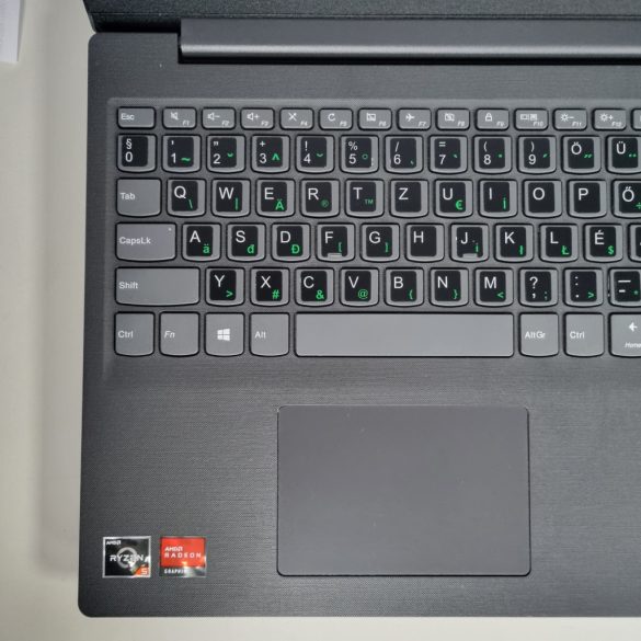 Lenovo V15-ADA 15,6" (Ryzen5 3500U, 8GB RAM, 256GB SSD,  Vega8, Win11)