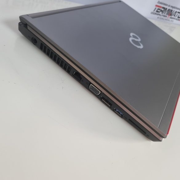 Fujitsu LIFEBOOK E744 14,1" (i5-4310M, 8GB RAM, 256GB SSD, IntelHD, Win11)