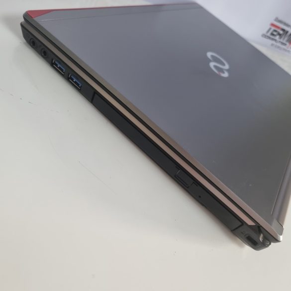 Fujitsu LIFEBOOK E744 14,1" (i5-4310M, 8GB RAM, 256GB SSD, IntelHD, Win11)