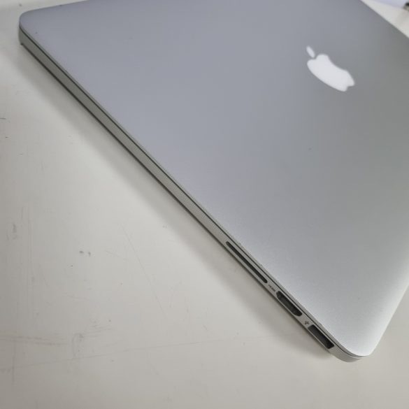 Apple MacBook Pro 11.3 | 15,4" | i7 | 16GB | 500GB SSD – szép állapot