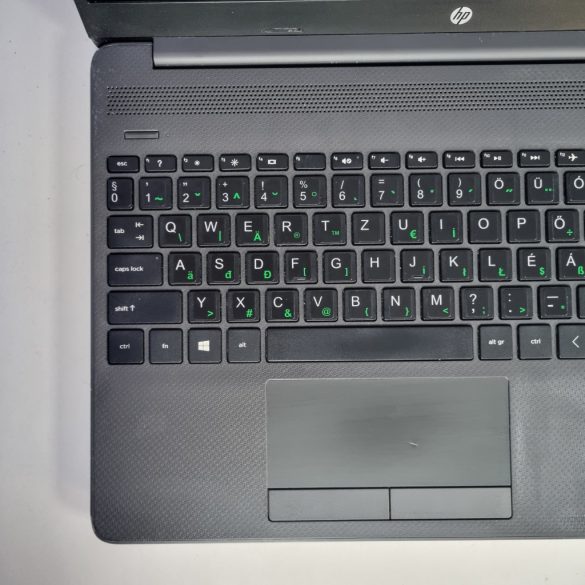 HP 250 G8 15,6" (i5-1035G1, 8GB RAM, 128GB SSD, IntelUHD, Win11)