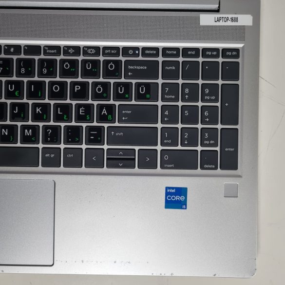 HP ProBook 450 G8 15,6" (i5-1135G7, 8GB RAM, 256GB SSD,  IrisXe, Win11)