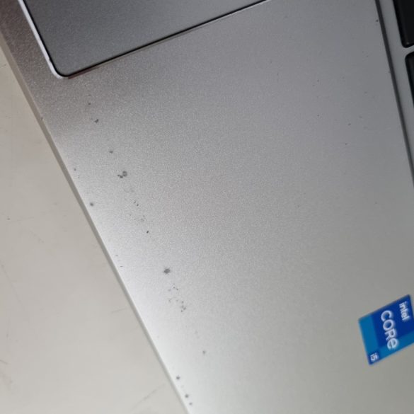 HP ProBook 450 G8 15,6" (i5-1135G7, 8GB RAM, 256GB SSD,  IrisXe, Win11)