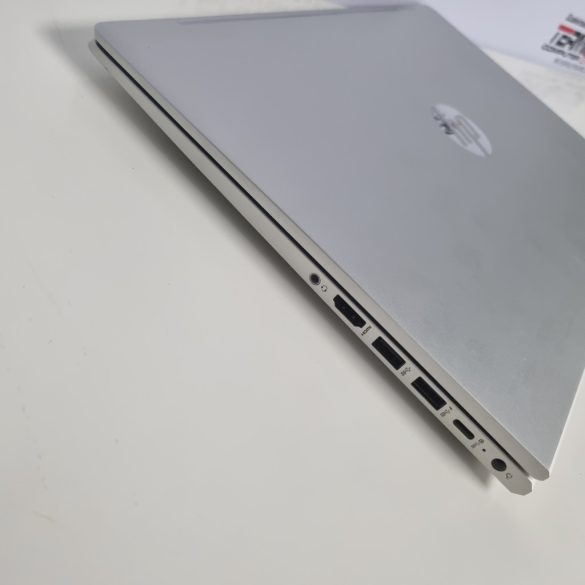 HP ProBook 450 G8 15,6" (I5-1135G7, 8GB RAM, 256GB SSD,  IrisXe, Win11)