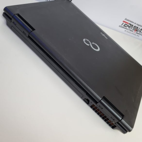 Fujitsu Lifebook S782 14" (i5-3210M, 8GB RAM, 128GB SSD, IntelHD, Win10)