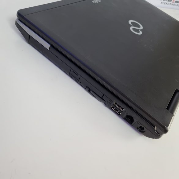 Fujitsu Lifebook S782 14" (i5-3210M, 8GB RAM, 128GB SSD, IntelHD, Win10)