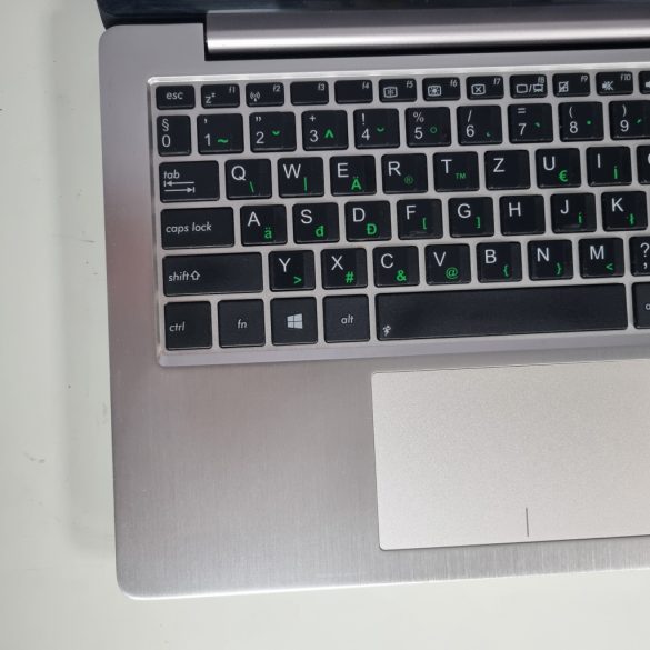 Asus X202E 11,6" (i3-3217u, 4GB RAM, 120GB SSD, Win10)