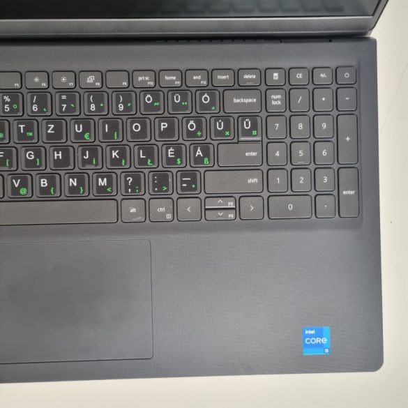 Dell Vostro 15 3510 15,6" (i5-1135G7, 8GB RAM, 256GB SSD,  IrisXe, Win11)