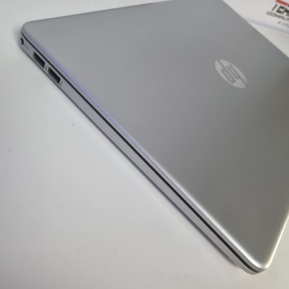 HP Laptop 15s 15,6" (I5-1035G4, 8GB RAM, 256GB SSD, Win11)