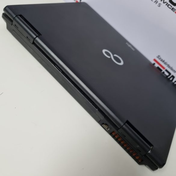 Fujitsu Lifebook S752 14" (i5-3340M, 8GB RAM, 320GB HDD, IntelHD, Win10)