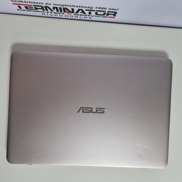Asus UX305UA 13,3" (i5-6200U, 8GB RAM, 128GB SSD, IntelHD, Win11)