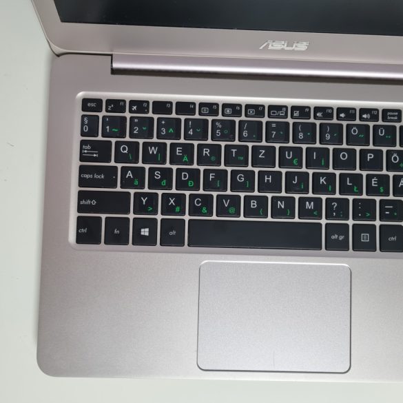 Asus UX305UA 13,3" (i5-6200U, 8GB RAM, 128GB SSD, IntelHD, Win11)