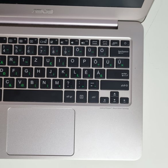 Asus UX305UA 13,3" (i5-6200U, 8GB RAM, 128GB SSD, IntelHD, Win11)