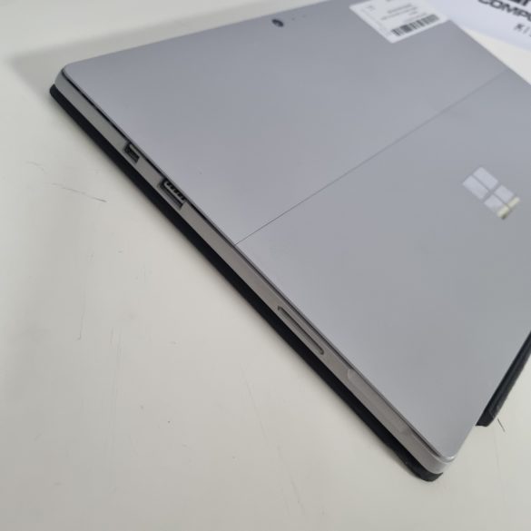 Microsoft Surface Pro (5th Gen) 12,3" (i5-7300U, 8GB RAM, 256GB SSD, Win11)