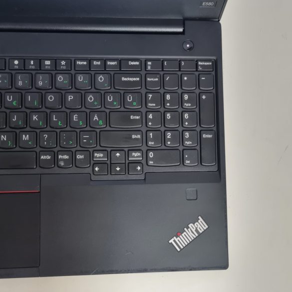 Lenovo ThinkPad E580 15,6" (i5-8250U, 8GB RAM, 256GB SSD, IntelUHD, Win11)