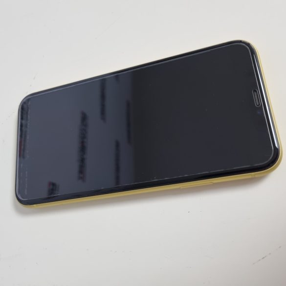 Apple iPhone 11 64GB Sárga üvegfóliázva!