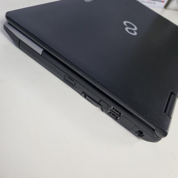 Fujitsu LifeBook E752 15,6" (i5-3320M, 8GB RAM, 120GB SSD, IntelHD, Win10)