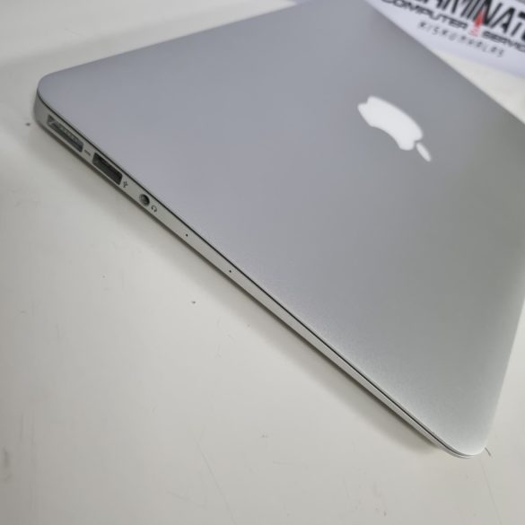 Apple MacBook Air  7.1 | 11" | i5 | 4GB | 128GB SSD – szép állapot