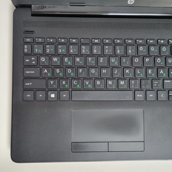 HP Laptop 15-da0636 15,6" (i3-7020U, 8GB RAM, 128GB SSD + 1000Gb HDD, IntelHD, Win11)