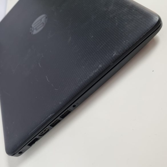 HP Laptop 15-da0636 15,6" (i3-7020U, 8GB RAM, 128GB SSD + 1000Gb HDD, IntelHD, Win11)