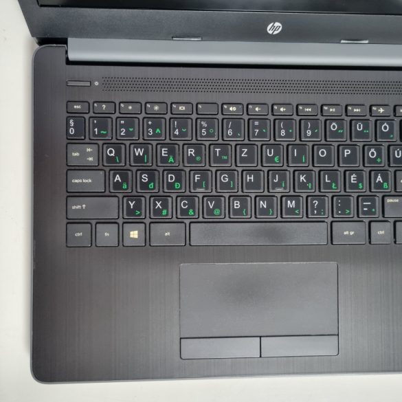HP Laptop 14-ck0910 14" (i3-7020U, 8GB RAM, 128GB SSD, Win11)